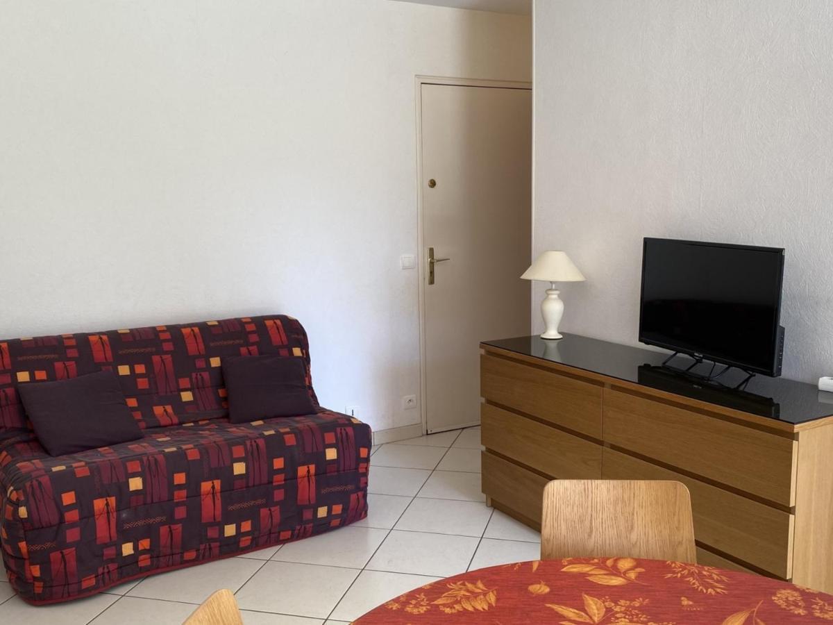 Cabourg : Studio Rez-De-Jardin Proche Plage, Animaux Acceptes, Tv, Wi-Fi Optionnel - Fr-1-487-331 Apartment Екстериор снимка