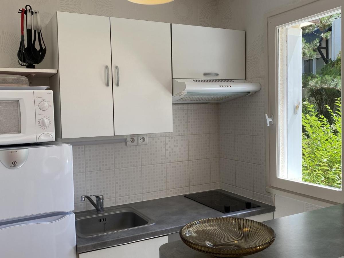 Cabourg : Studio Rez-De-Jardin Proche Plage, Animaux Acceptes, Tv, Wi-Fi Optionnel - Fr-1-487-331 Apartment Екстериор снимка